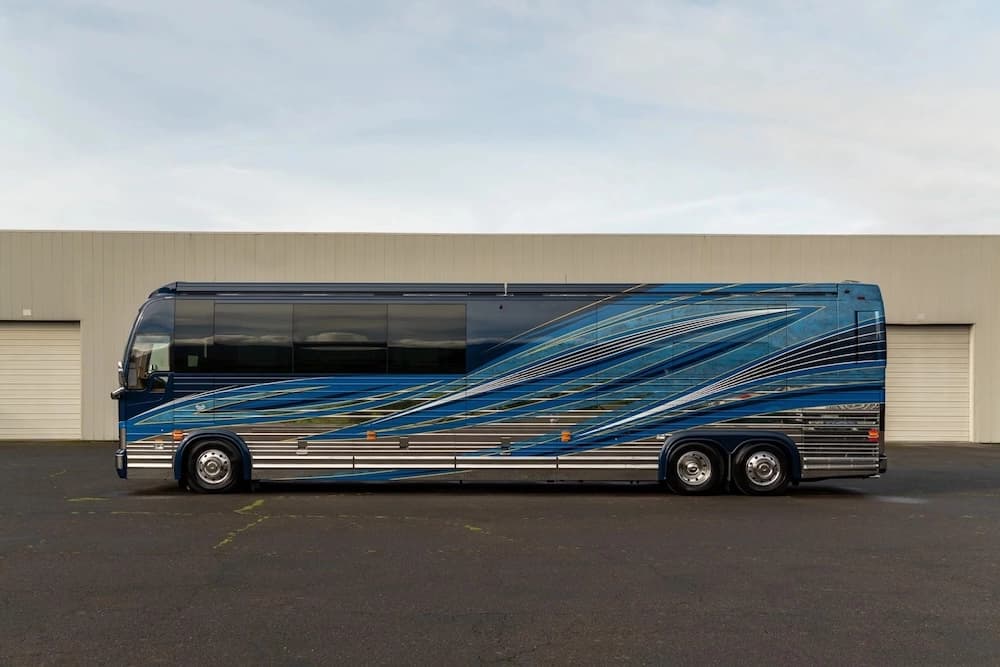 2024 Prevost Marathon X3 Motorhome - Image 39