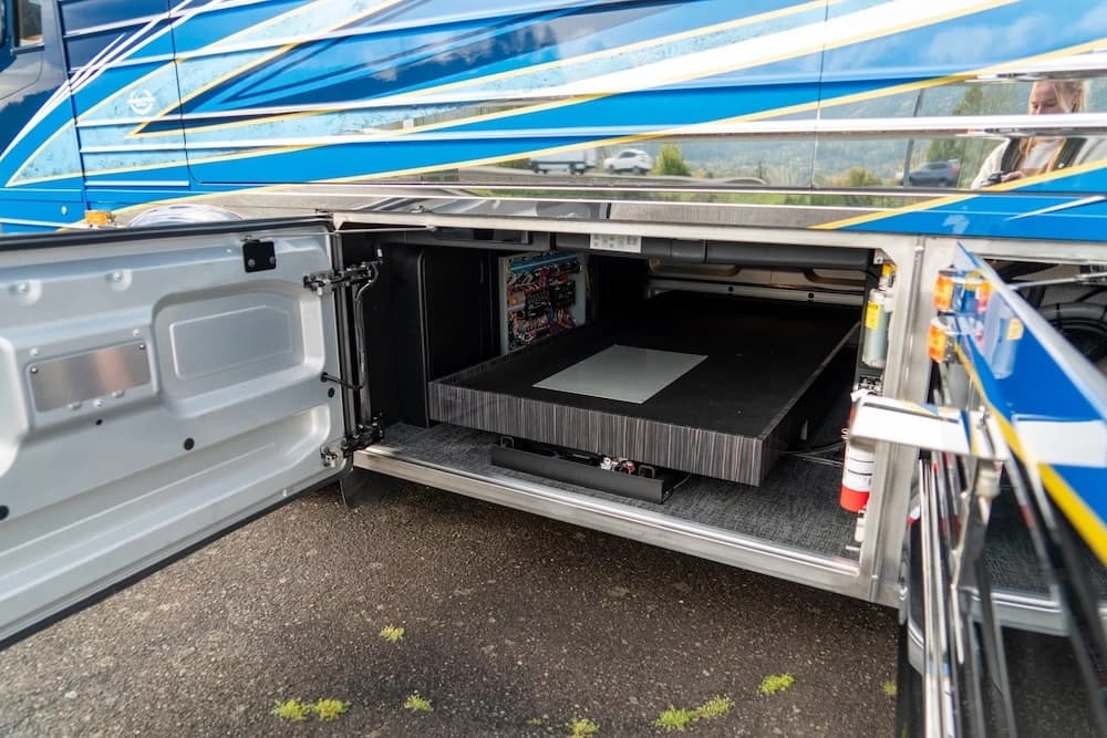 2024 Prevost Marathon X3 Motorhome - Image 43