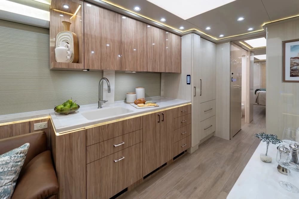 2024 Prevost Marathon X3 Motorhome - Image 8