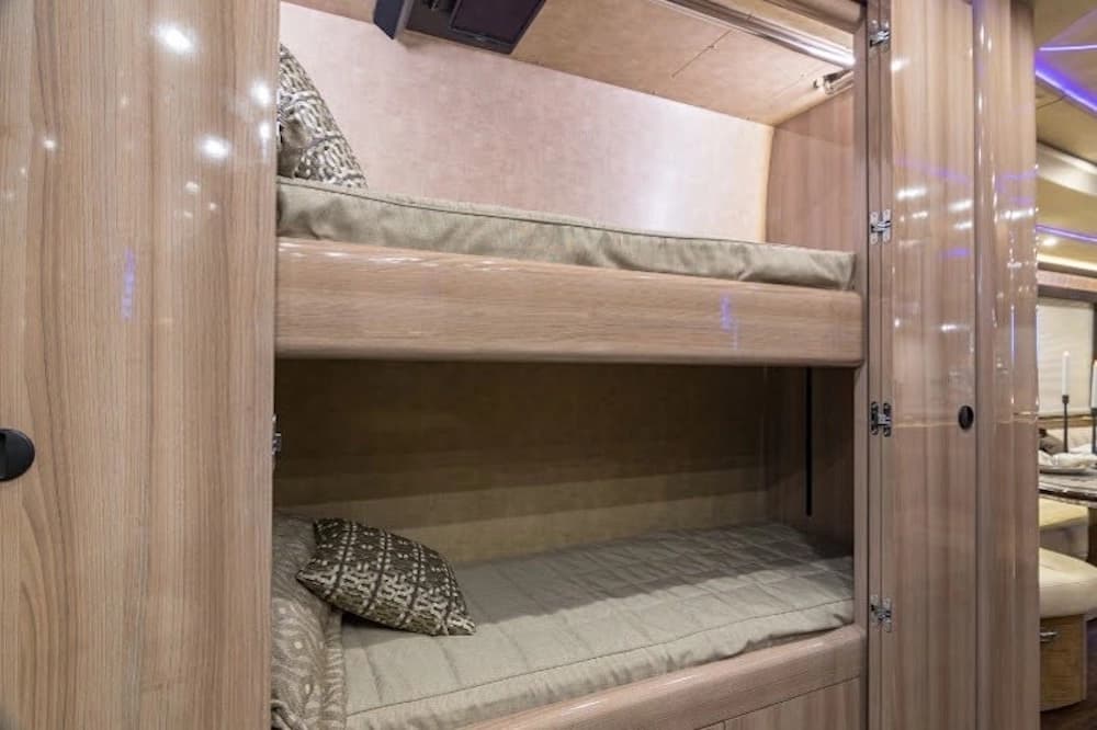 2017 Prevost Marathon X3 Motorhome - Image 21
