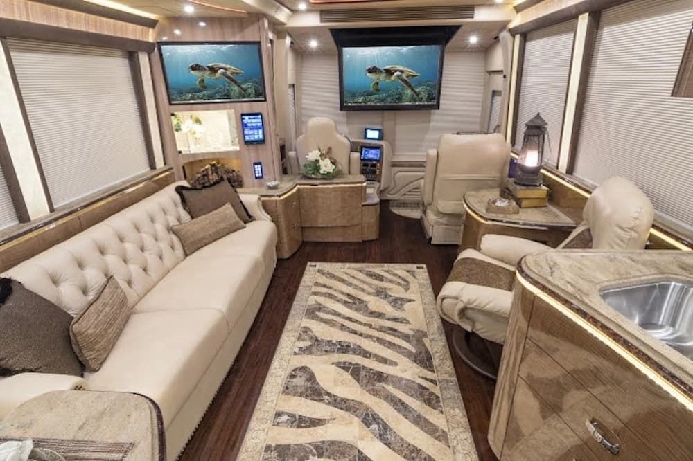 2017 Prevost Marathon X3 Motorhome - Image 22