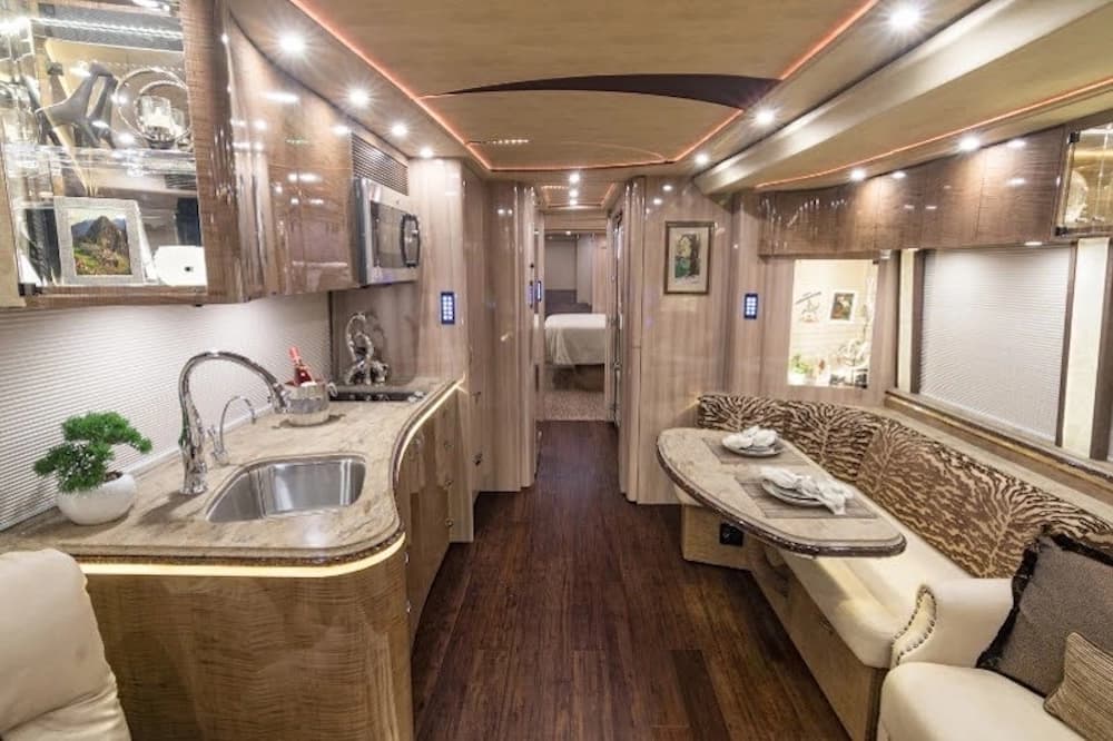 2017 Prevost Marathon X3 Motorhome - Image 25