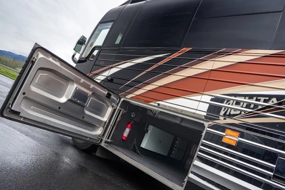 2017 Prevost Marathon X3 Motorhome - Image 3