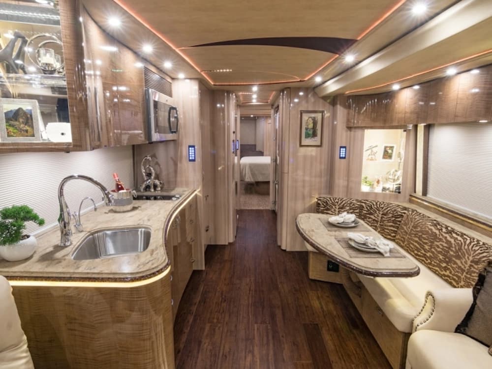 2017 Prevost Marathon X3 Motorhome - Image 42