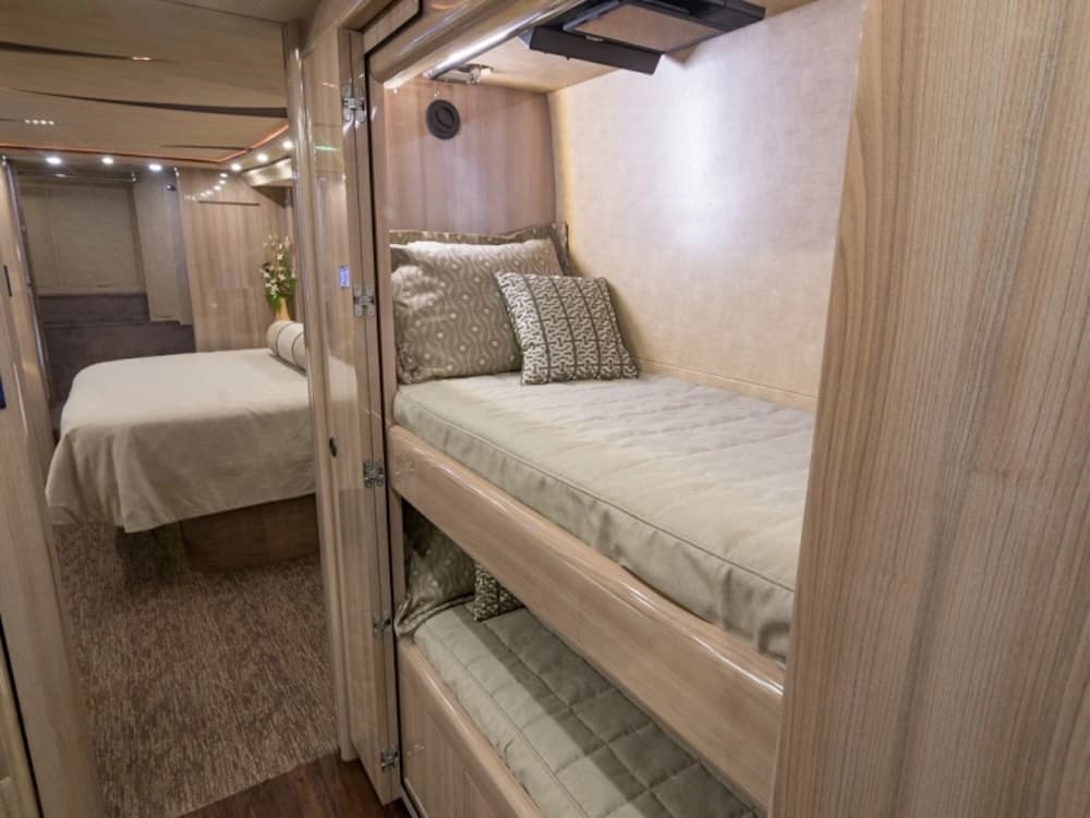 2017 Prevost Marathon X3 Motorhome - Image 45