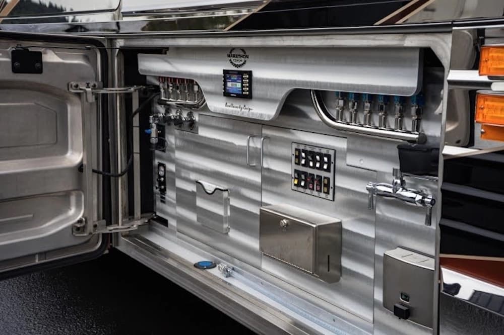 2017 Prevost Marathon X3 Motorhome - Image 4