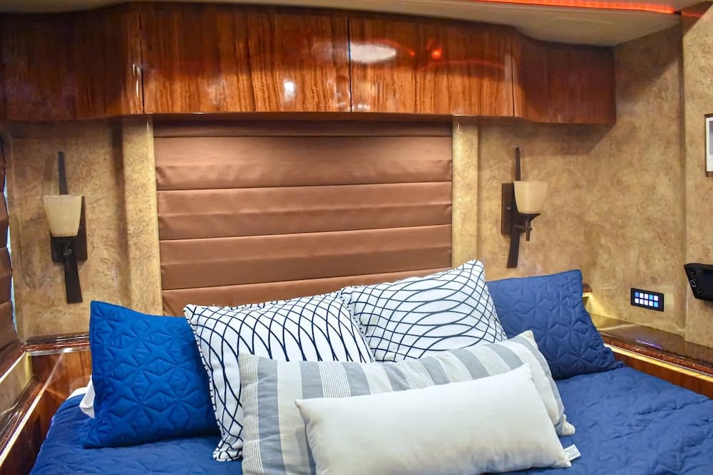 2015 Prevost Marathon X3 Motorhome - Image 30