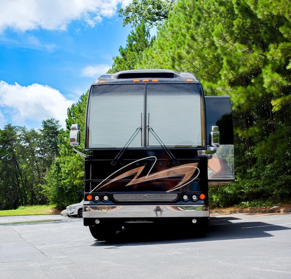2015 Prevost Marathon X3 Motorhome - Image 4