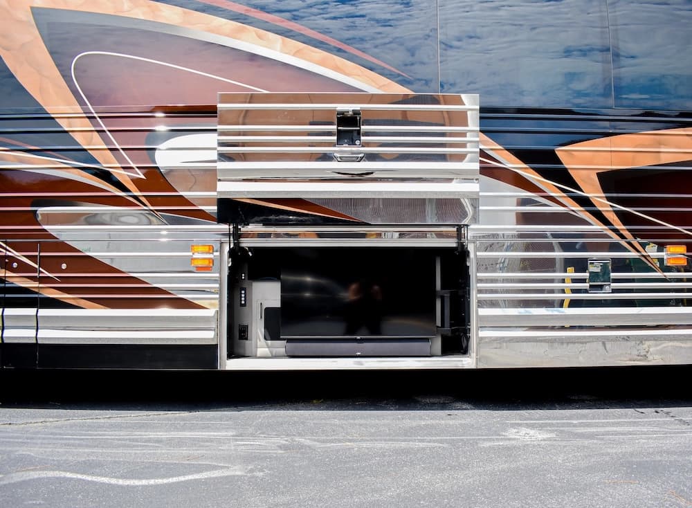 2015 Prevost Marathon X3 Motorhome - Image 7
