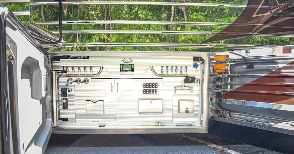 2015 Prevost Marathon X3 Motorhome - Image 9
