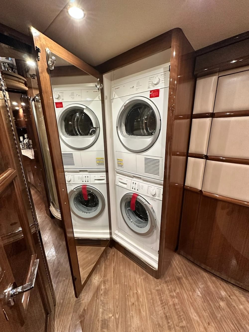 2012 Prevost Liberty H3-45 Motorhome - Image 17