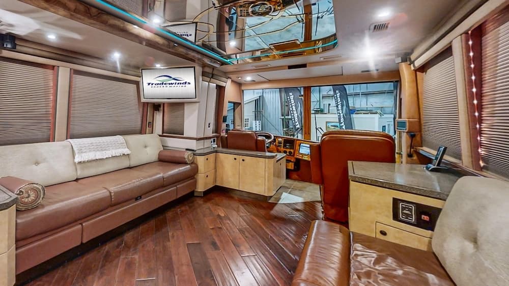 2007 Prevost Featherlite XLII Motorhome - Image 37