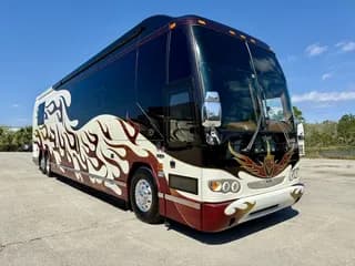 2006 Prevost Featherlite H3-45 bus
