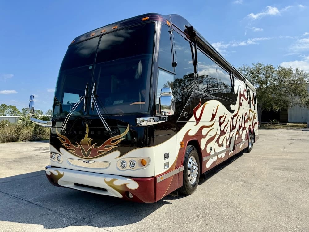 2006 Prevost Featherlite H3-45 Motorhome - Image 14