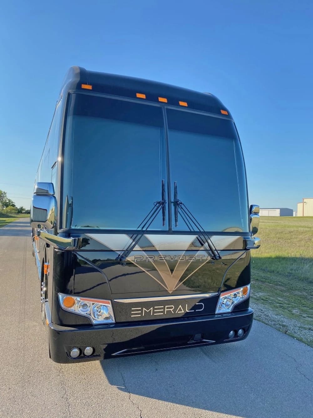 2021 Prevost Emerald H3-45 Motorhome - Image 2