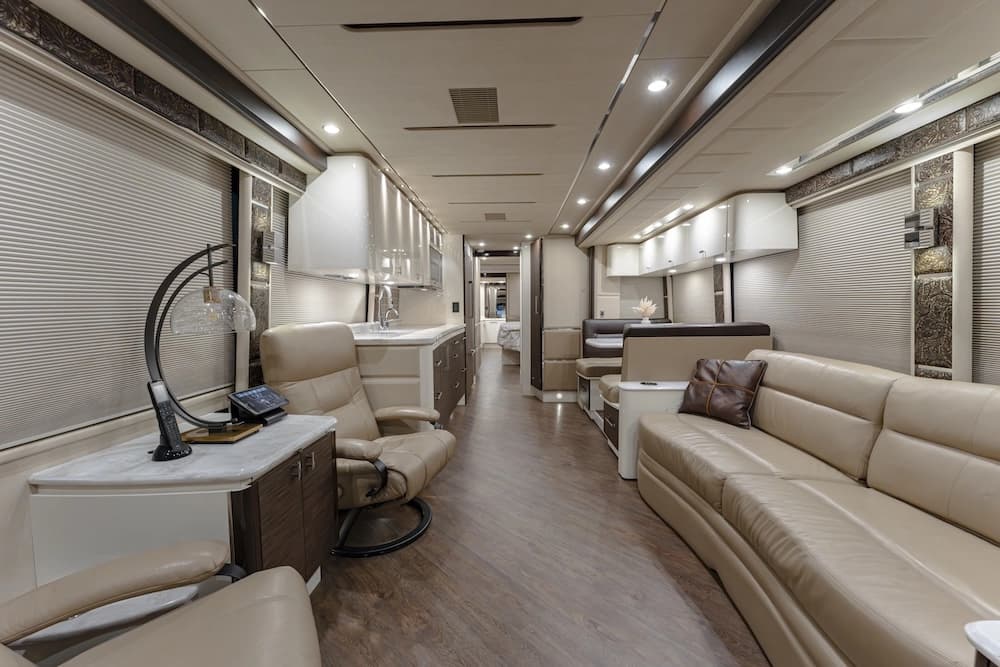 2021 Prevost Emerald H3-45 Motorhome - Image 12