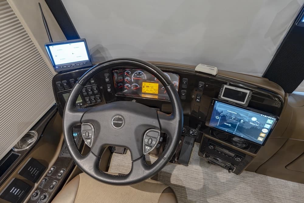 2021 Prevost Emerald H3-45 Motorhome - Image 9