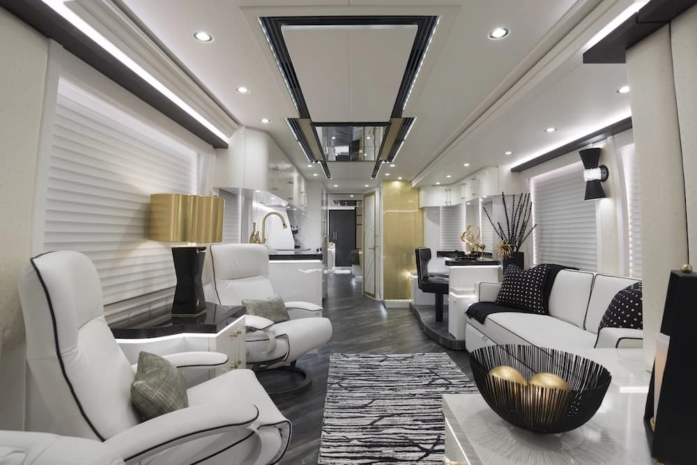 2020 Prevost Liberty H3-45 Motorhome - Image 13