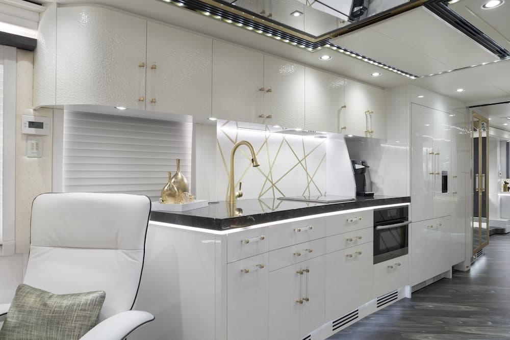 2020 Prevost Liberty H3-45 Motorhome - Image 19