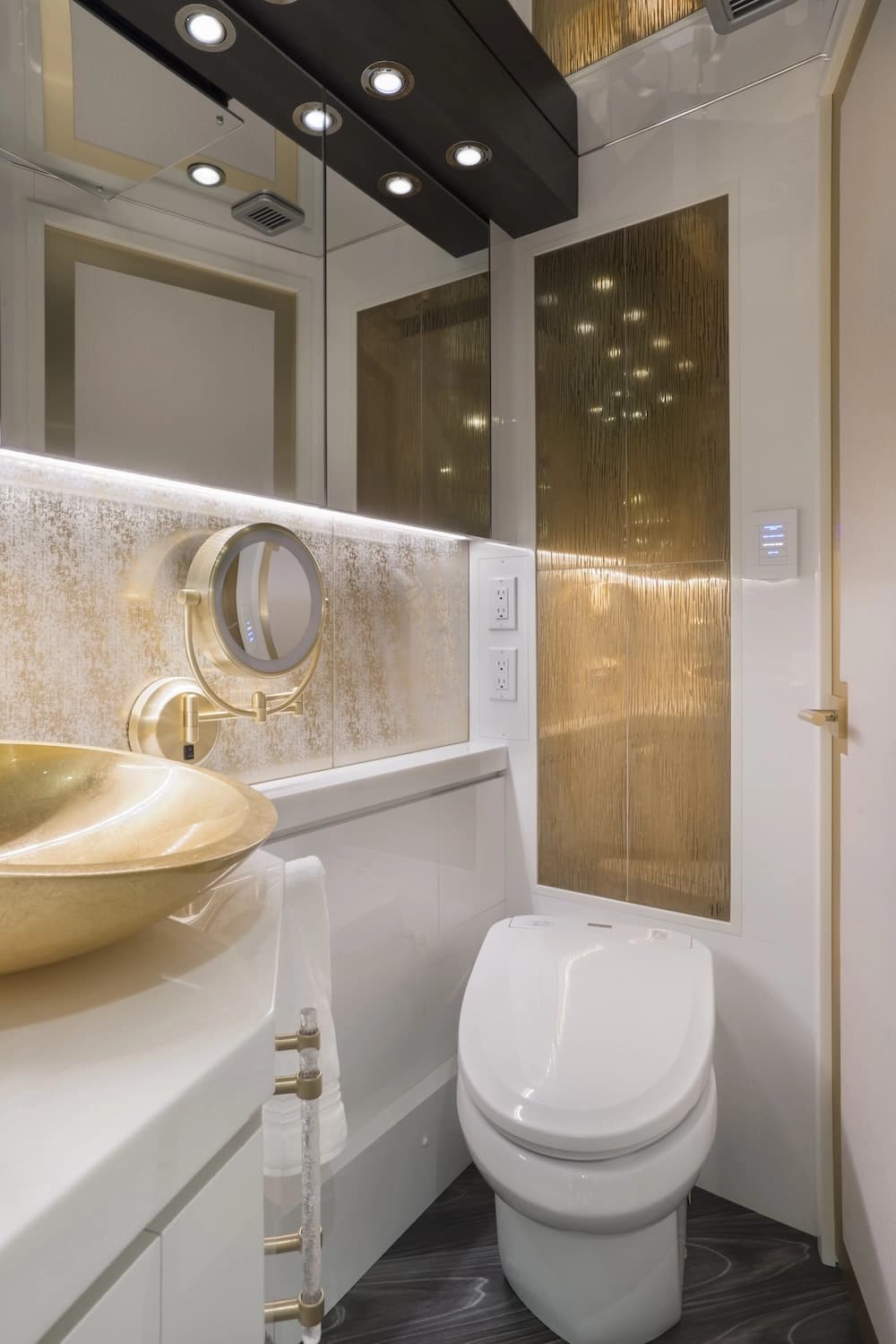 2020 Prevost Liberty H3-45 Motorhome - Image 29