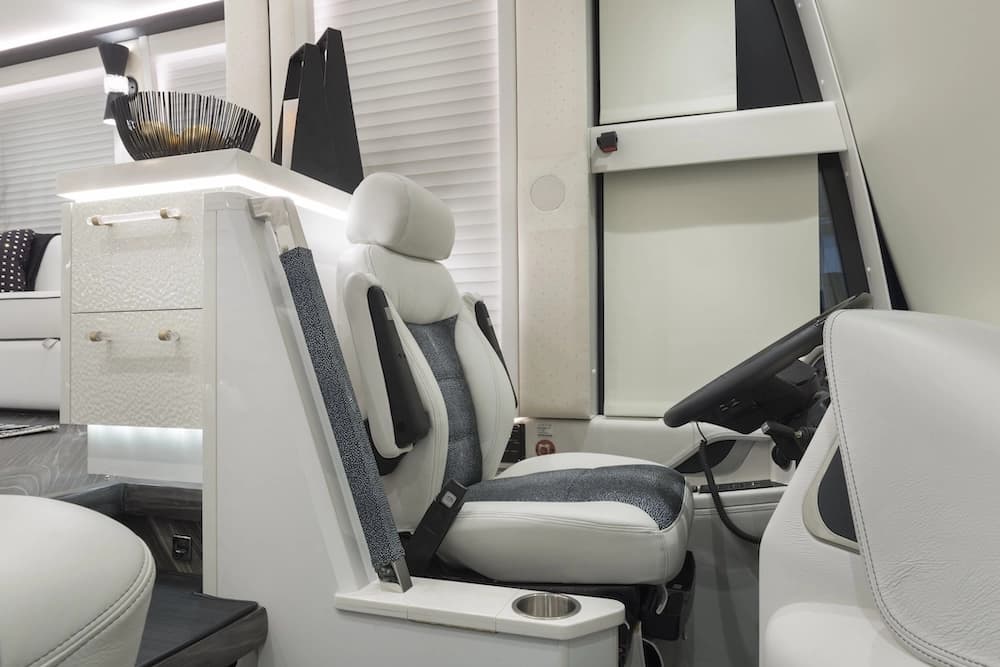 2020 Prevost Liberty H3-45 Motorhome - Image 9