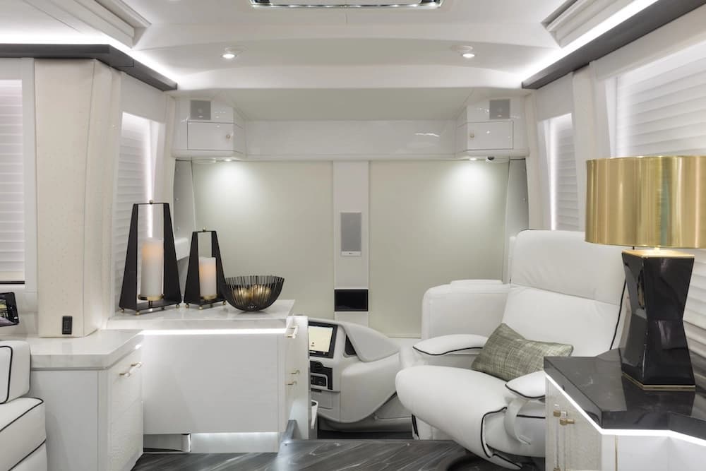 2020 Prevost Liberty H3-45 Motorhome - Image 10