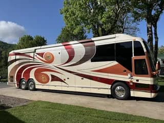 2007 Prevost Featherlite H3-45 bus