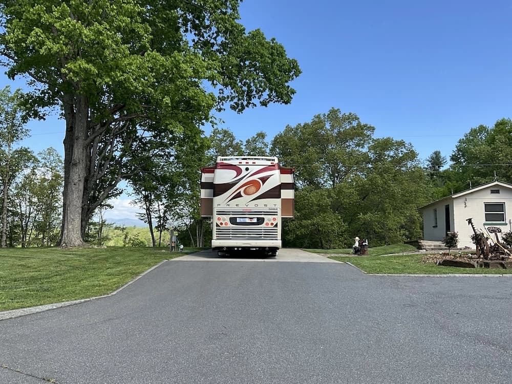 2007 Prevost Featherlite H3-45 Motorhome - Image 17