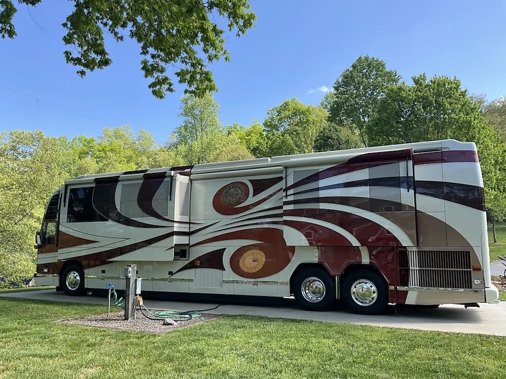 2007 Prevost Featherlite H3-45 Motorhome - Image 18