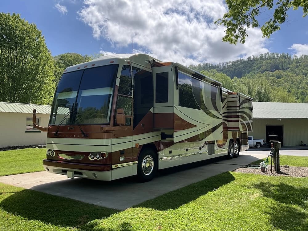 2007 Prevost Featherlite H3-45 Motorhome - Image 20
