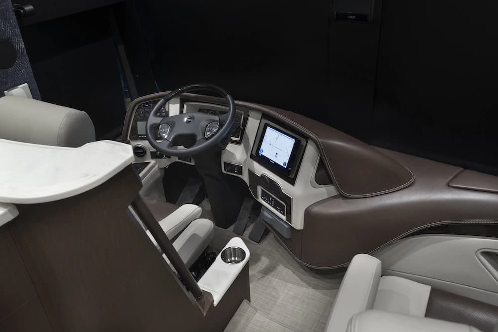 2018 Prevost Liberty Elegant Lady H3-45 Motorhome - Image 4