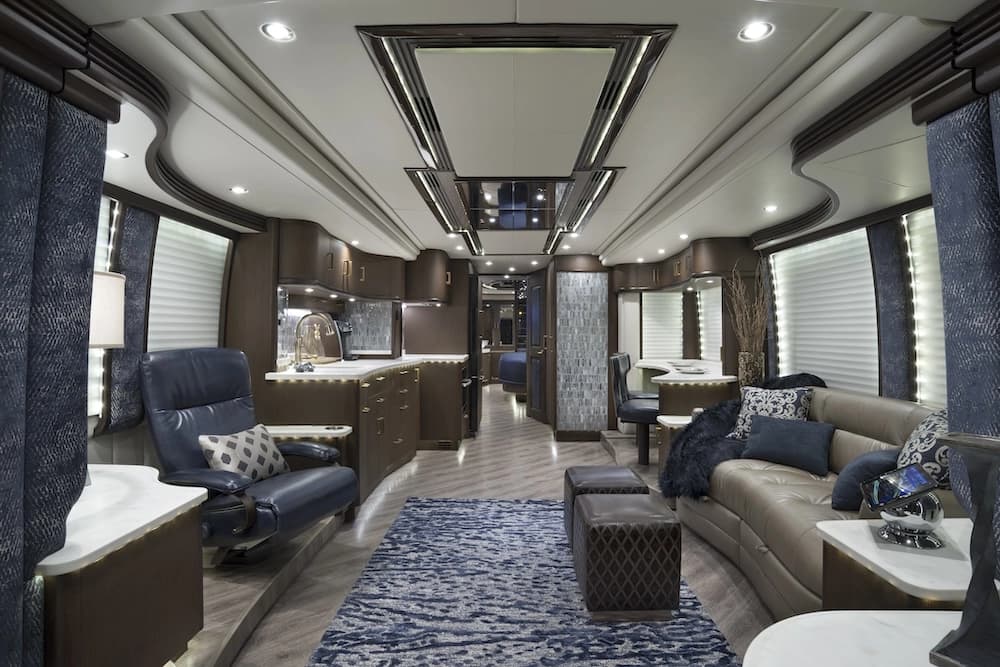 2018 Prevost Liberty Elegant Lady H3-45 Motorhome - Image 5