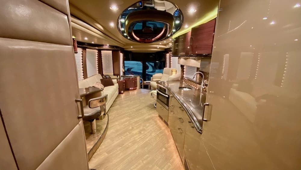 2012 Prevost Liberty Elegant Lady H3-45 Motorhome - Image 6