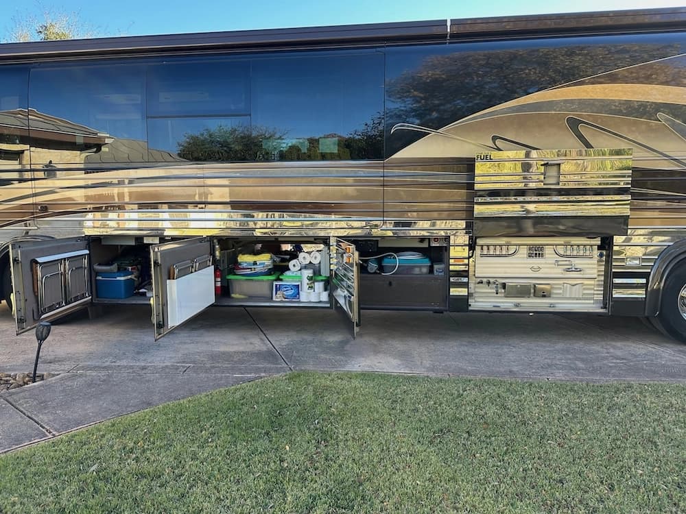 2008 Prevost Marathon XLII Motorhome - Image 5