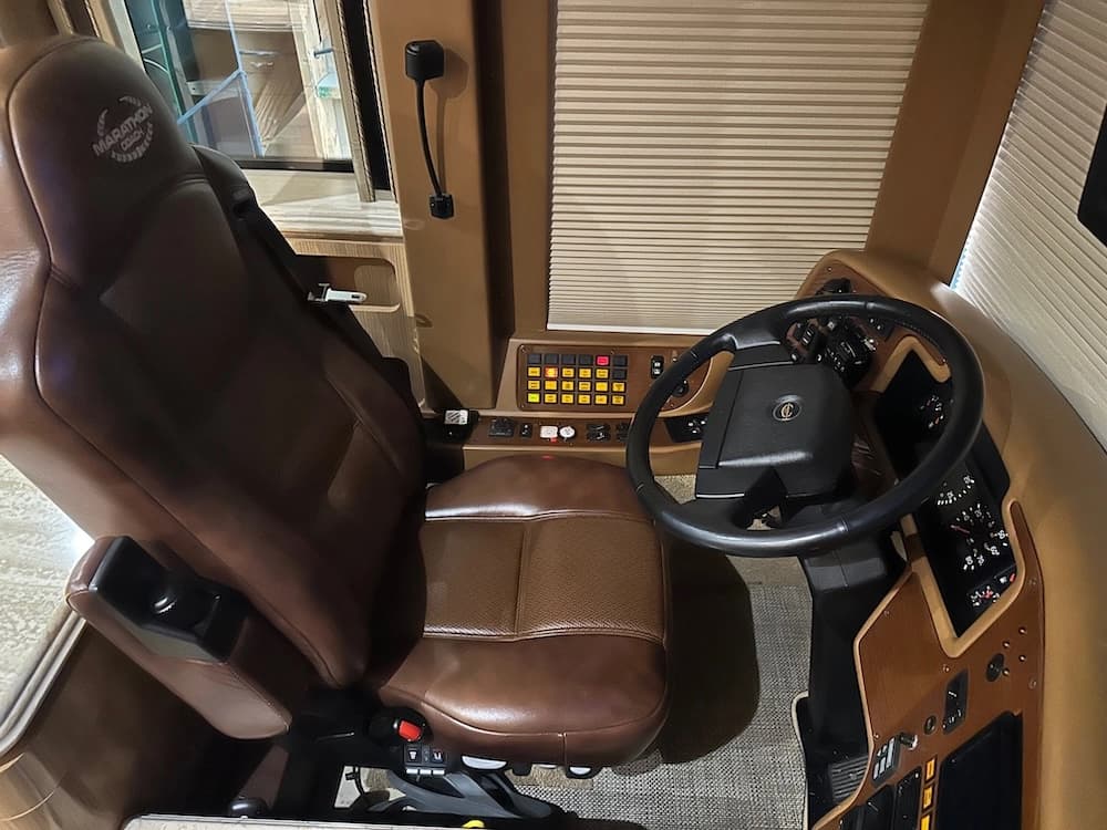 2008 Prevost Marathon XLII Motorhome - Image 9