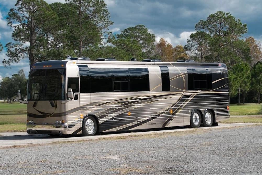 2018 Prevost Florida Coach X3 Motorhome - Image 2