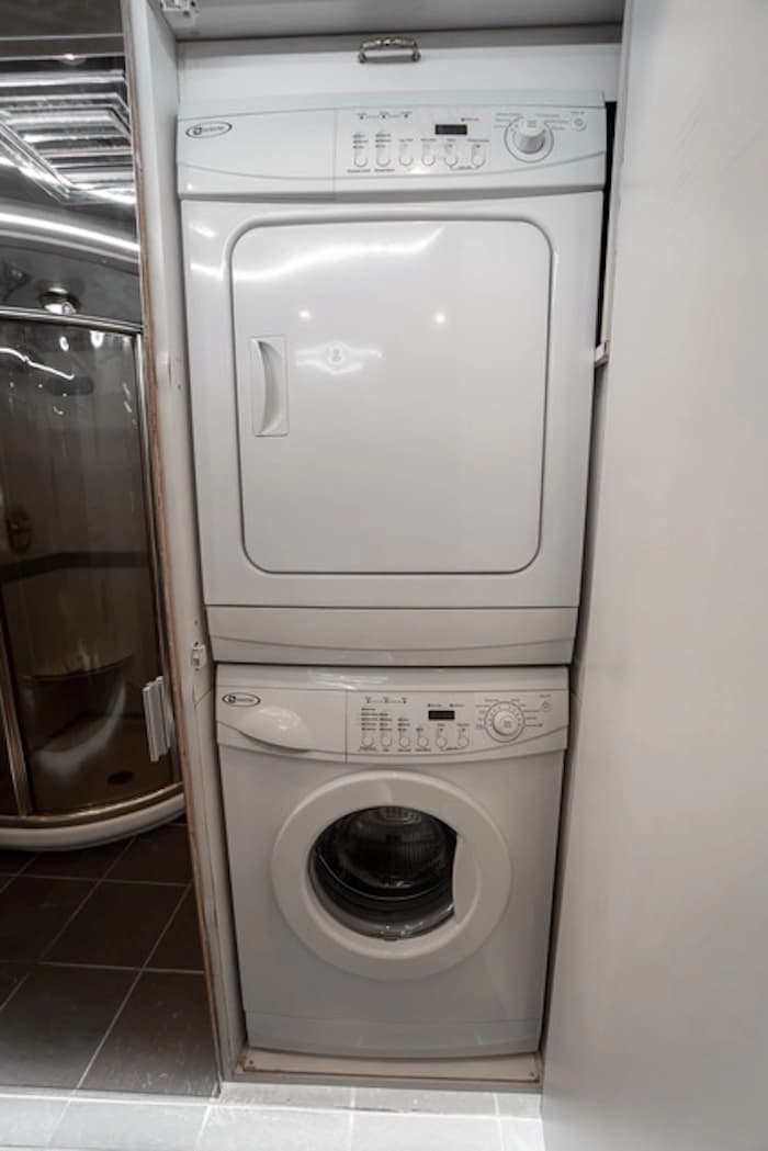 1996 Prevost Country Coach XL 40 Motorhome - Image 22