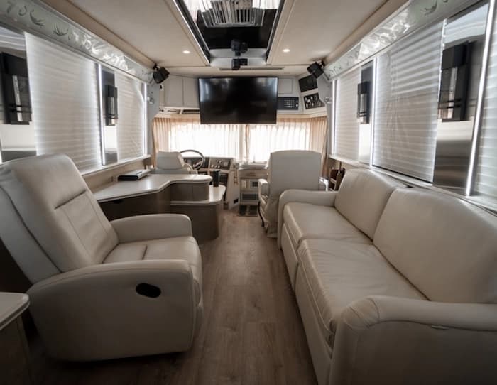 1996 Prevost Country Coach XL 40 Motorhome - Image 28