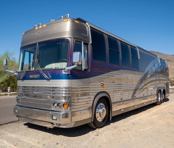 1996 Prevost Country Coach XL 40 Motorhome - Image 10