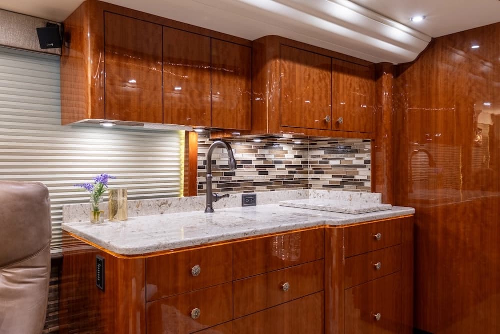 2017 Prevost Millennium H3-45 Motorhome - Image 11