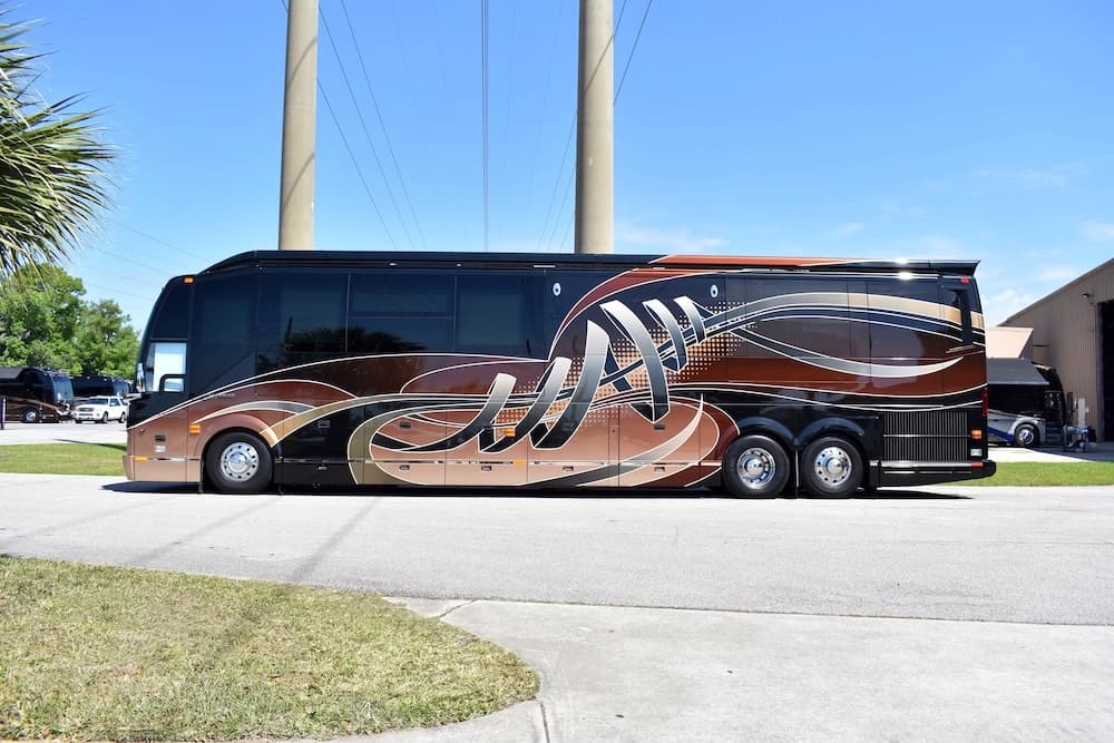 2017 Prevost Millennium H3-45 Motorhome - Image 4