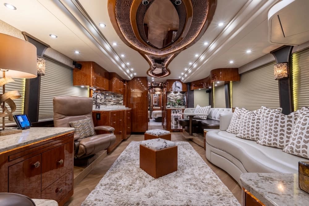2017 Prevost Millennium H3-45 Motorhome - Image 7