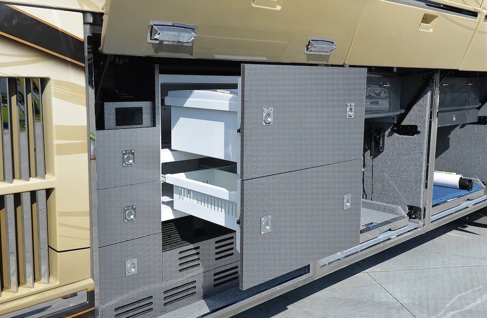 2015 Prevost Liberty Elegant Lady H3-45 Motorhome - Image 10