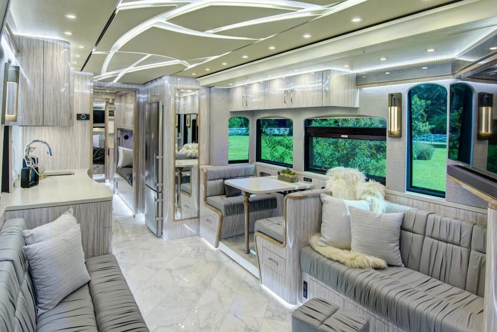 2022 Prevost Star X3 Motorhome - Image 11
