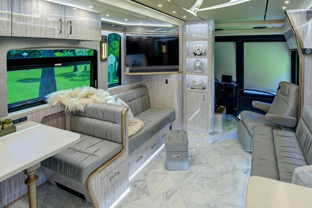2022 Prevost Star X3 Motorhome - Image 12