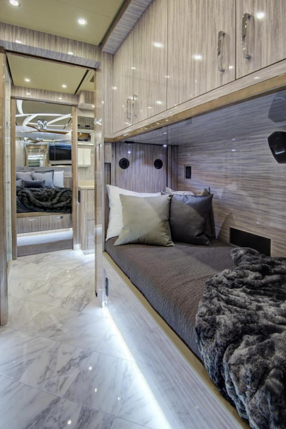 2022 Prevost Star X3 Motorhome - Image 24