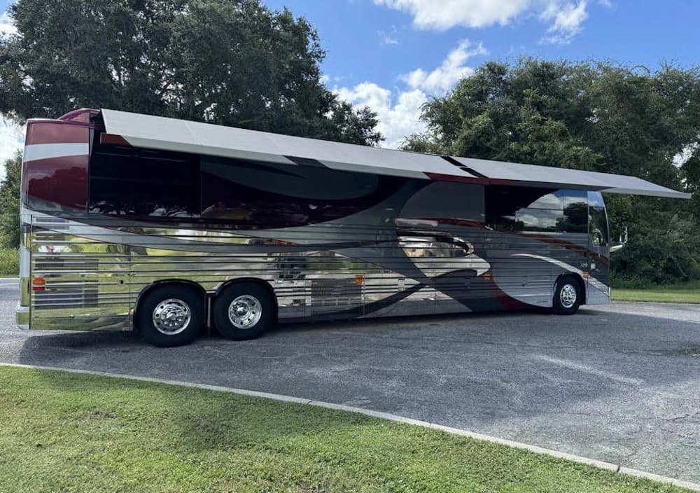 2022 Prevost Star X3 Motorhome - Image 8