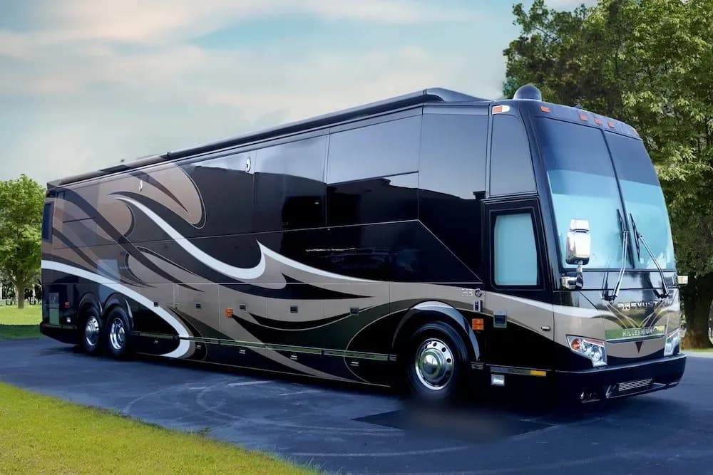 2013 Prevost Millennium H3-45 Motorhome - Image 1