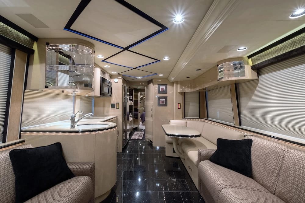 2007 Prevost Marathon XLII Coach - Image 4