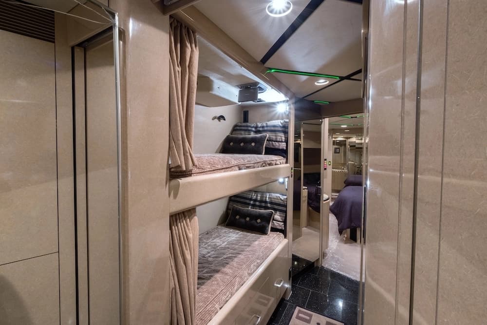 2007 Prevost Marathon XLII Coach - Image 9